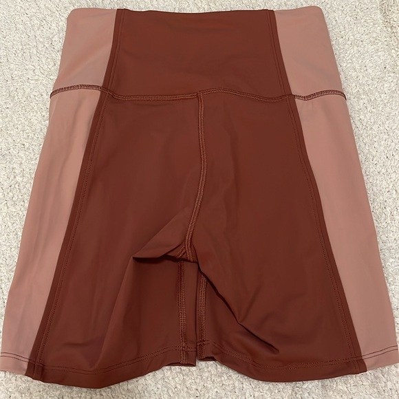 NWT- Lululemon - 4. Hike to Swim Short 6” - Picture 2 of 9